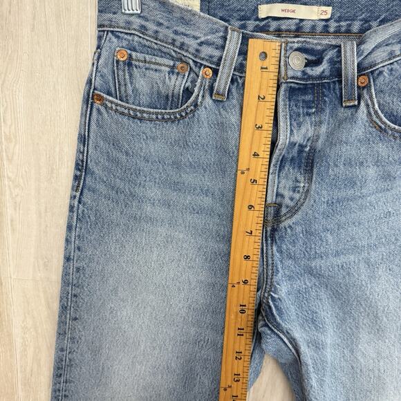 Levi's Wedgie Jeans Womens Sz 25 Straight Button Fly Distressed Hem High Rise - Picture 8 of 16